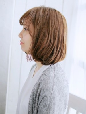 可愛い動きがあるボブスタイル