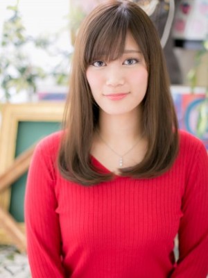 斜めバングｘツヤ感ナチュルストレート