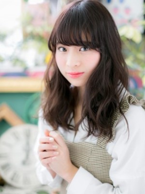 大人かわいい◎とろみ感セミディ