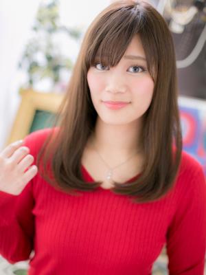斜めバングｘツヤ感ナチュルストレート