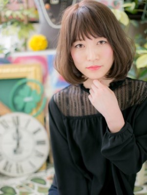 ナチュラル仕上げ＊前下がりボブ