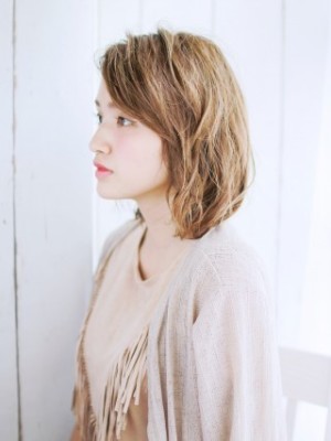 ミディアムカールヘアー
