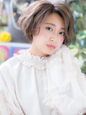 今っぽさ全開！外国人風抜け感ボブ