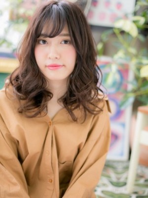 斜めバングｘボリュームカールスタイル
