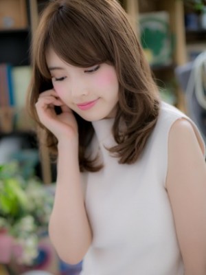 くせ毛風フレアカールの甘・ゆる大人女子