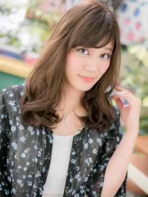 大人かわいいくせ毛風カールスタイル