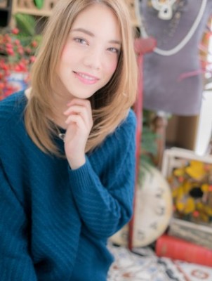 攻め系！小顔レイヤーストレート