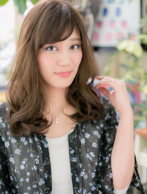 大人かわいいくせ毛風カールスタイル