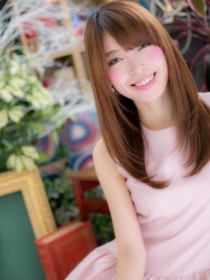 斜めバングの♪小顔シルキーストレート♪