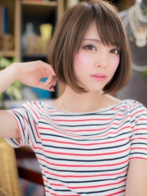 前下がり大人ボブでアーバンレディstyle 
