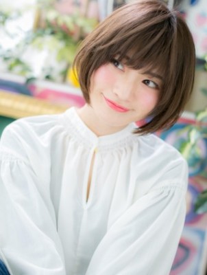 アースカラーxひし形シルエット小顔前下がりマッシュボブ