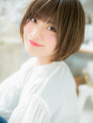 シンプルかわいい☆小顔前下がりボブ