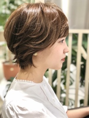 外ハネショートスタイル