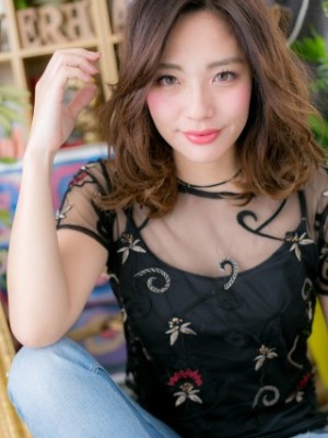 大人かわいいカールでリラクシ-＆グラマラス！