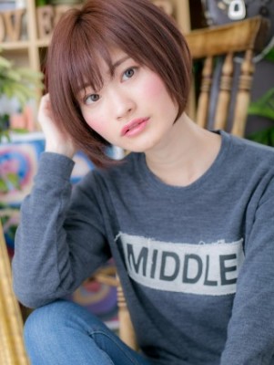 大人かわいいピュアガーリー 小顔マッシュボブ
