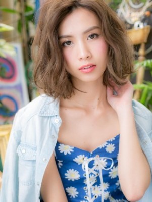 小顔見せ☆抜け感大人ボブ