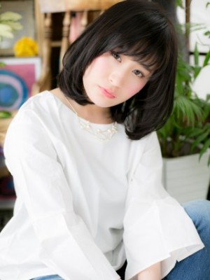 斜めバングで目力UP♪しっとり黒髪ワンカール