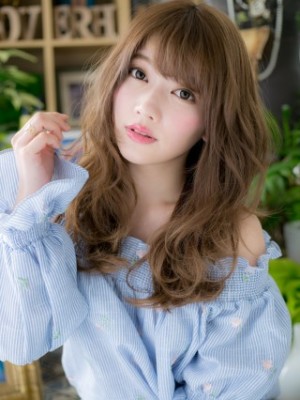 小顔とろけるウェーブで恋を引き寄せ♪