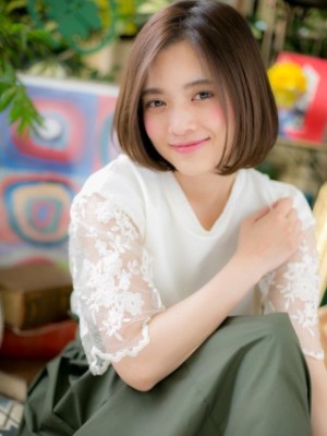 小顔見せバッチリ！大人ボブ