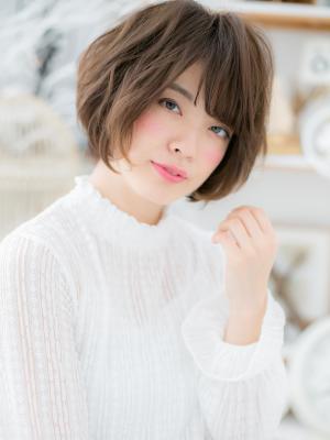 アシンメトリーで無造作感、、大人ボブ