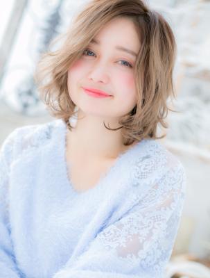 アシンメトリーでラフ＆セクシー…大人ボブ
