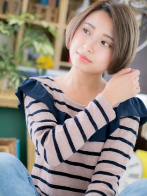 かきあげバングx前下がり小顔ハンサム切りっぱなしボブ