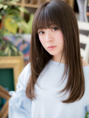 小顔ぱっつん前髪黒髪ストレートレイヤー30代40代大人女子
