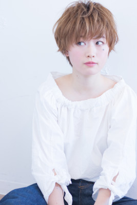 かわいい外はねミックスショートマッシュ　 AKI-301