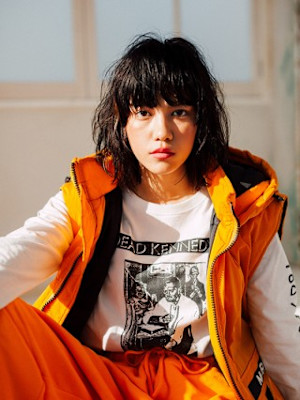 ストリートカジュアルガール