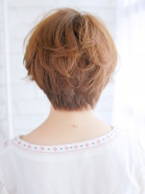 柔らかいショートミックススタイル