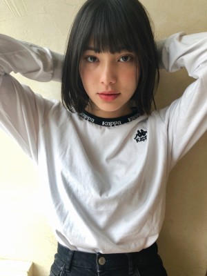 ストレートボブ　シースルーバング
