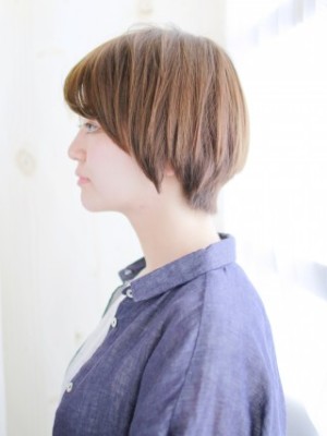 大人可愛いスッキリマッシュボブ