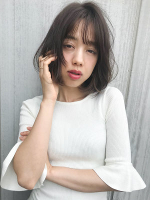 大人の揺れパーマ　大人グレージュカラー