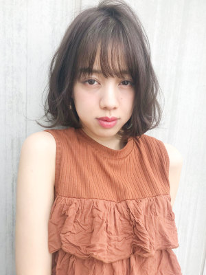 大人フェミニンなニュアンスパーマ