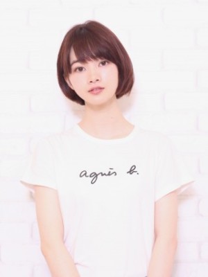 大人可愛い小顔ナチュラルショートボブ