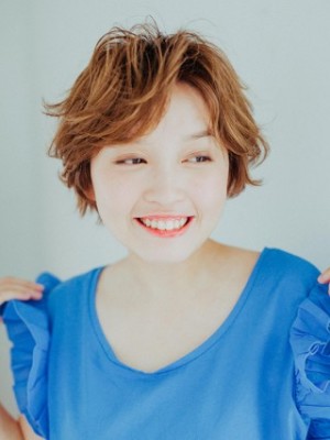外国人ショートウェーブ