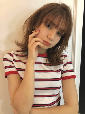 フォギーグレージュ　外ハネストレート