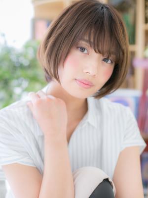 前下がりの愛され小顔ボブ