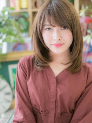  好感度大！斜めバングのツヤ感ワンカール