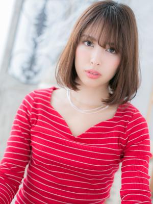 大人シックな小顔前下がりボブ