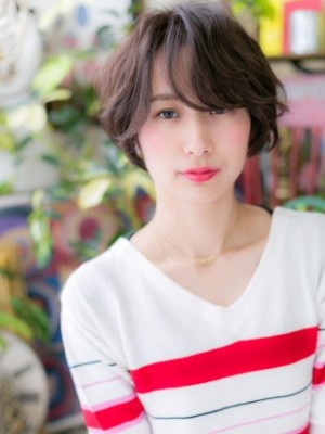 30代40代大人女子向け♪くすみカラー抜け感エアリーショート