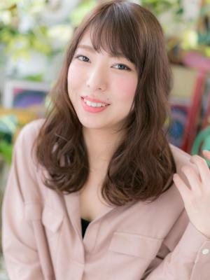 大人かわいい♪くせ毛風カールセミディ