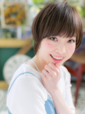 30代40代大人女性へオススメ小顔ナチュラルマッシュショート