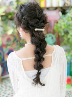 小顔フェミニン♪外国人風ヘアアレンジ