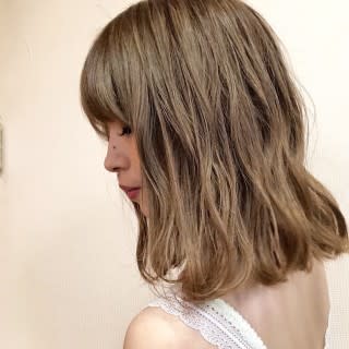 ヌーディベージュ