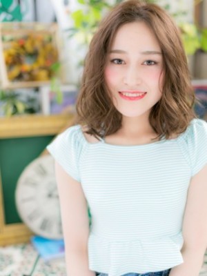 かきあげ前髪外国人風抜け感セミウェットウェーブエアリーミディ