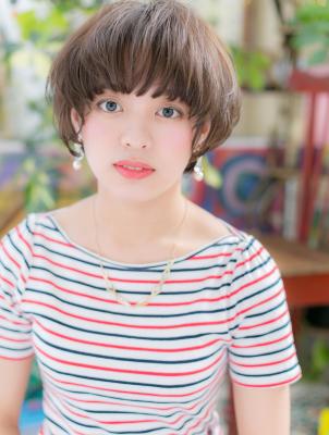 大人かわいい抜け感ショート
