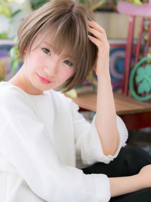 外国人風★前下がりハイトーンショート