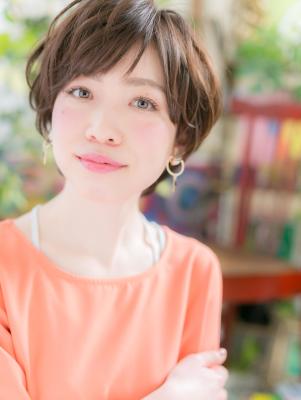 やわらかくせ毛風ショートで大人女子へ