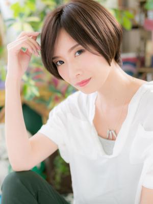 まとまりフォルム…美人度UP小顔前下がりボブ